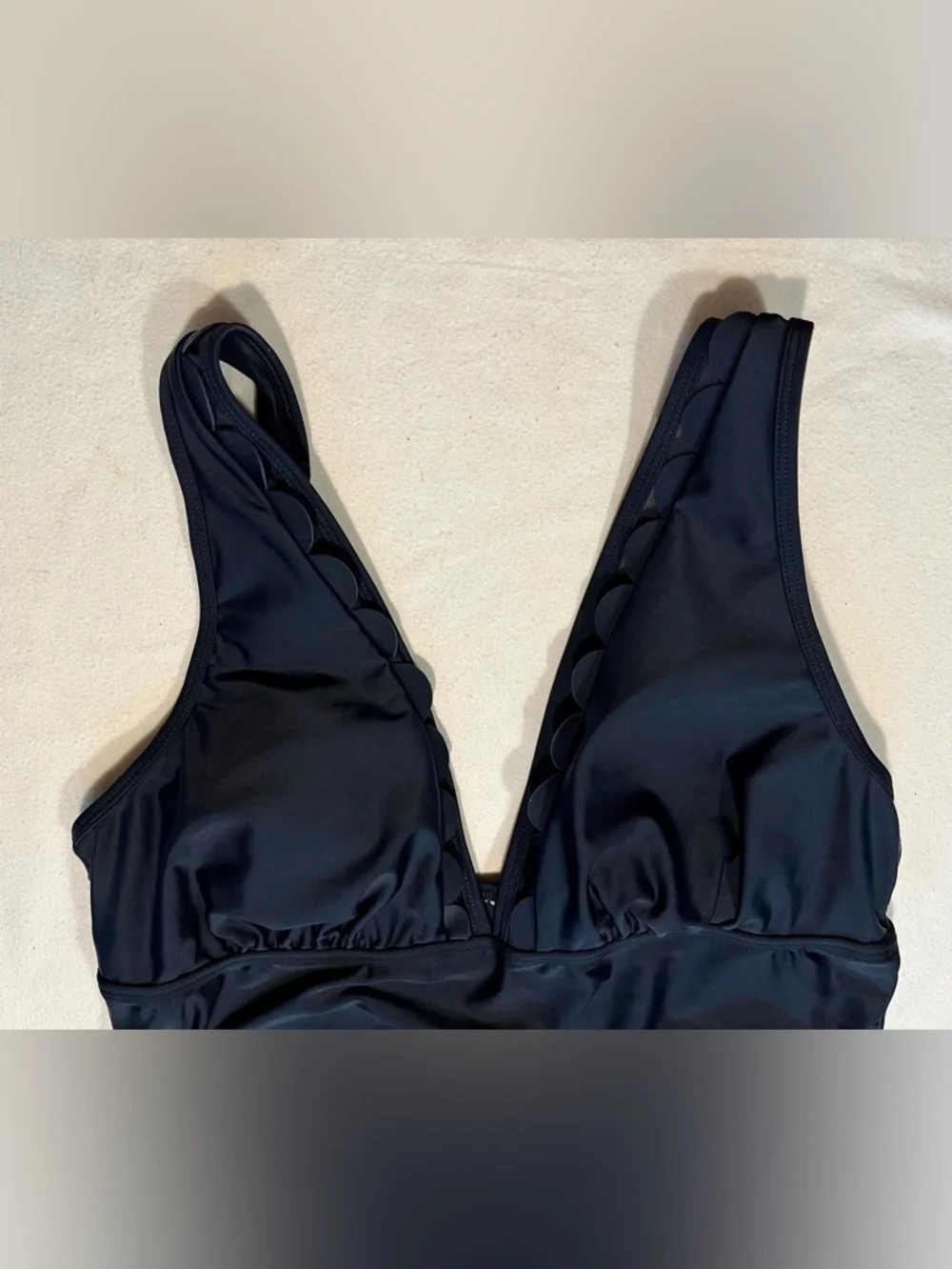 NEW Cupshe Black Scallop V-Neck Tankini Swimsuit Set Size XL - Picture 3 of 12